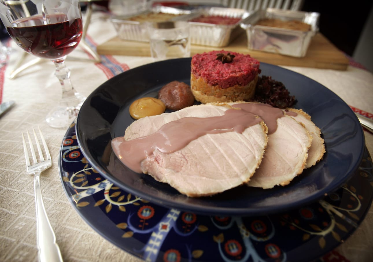 Jouluruoat luonnonmukaisesti tuotetuista elintarvikkeista maksavat reilusti yli tuplaten tavallisiin verrattuna.