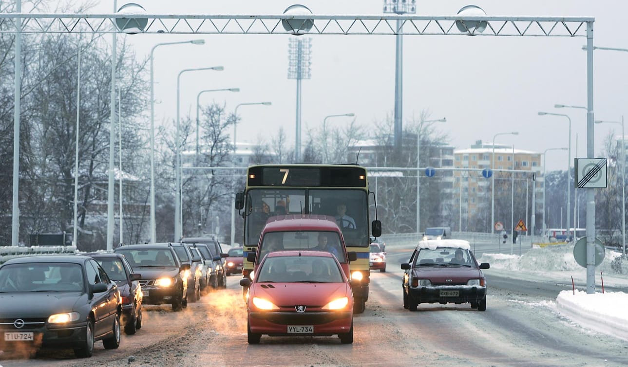 Liikenne Merikosken silloilla katkaistaan sunnuntaiaamuna. Arkistokuva.