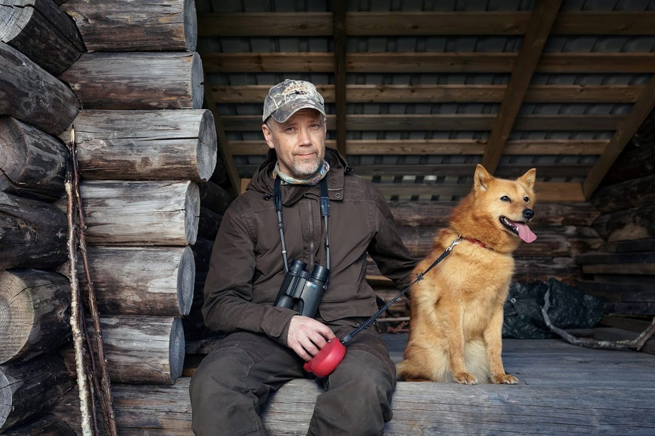 Suomen Riistakeskuksen hirvitalousalue- ja suurpetosuunnittelija Kai-Eerik Nyholm uskoo, että ihmiset eivät huomaa kaikkia karhujen yöllisiä vierailuja asutuksen liepeillä.