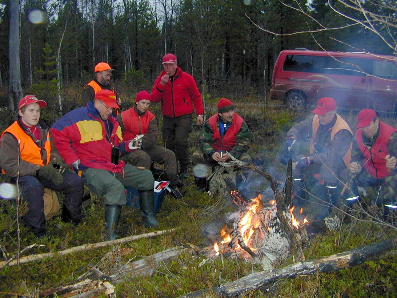 Hirvijahti käynnistyy huomenna lauantaina ja pyyntilupien määrä on huipussa.