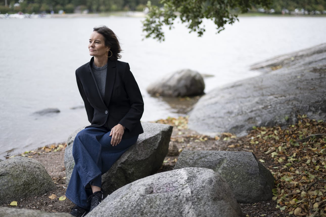 Hanna Jensen on hoitanut omia muistisairaita vanhempiaan kaikkiaan 17 vuotta. Alzheimerin tautiin sairastui ensin isä ja pian tämän kuoleman jälkeen äiti.