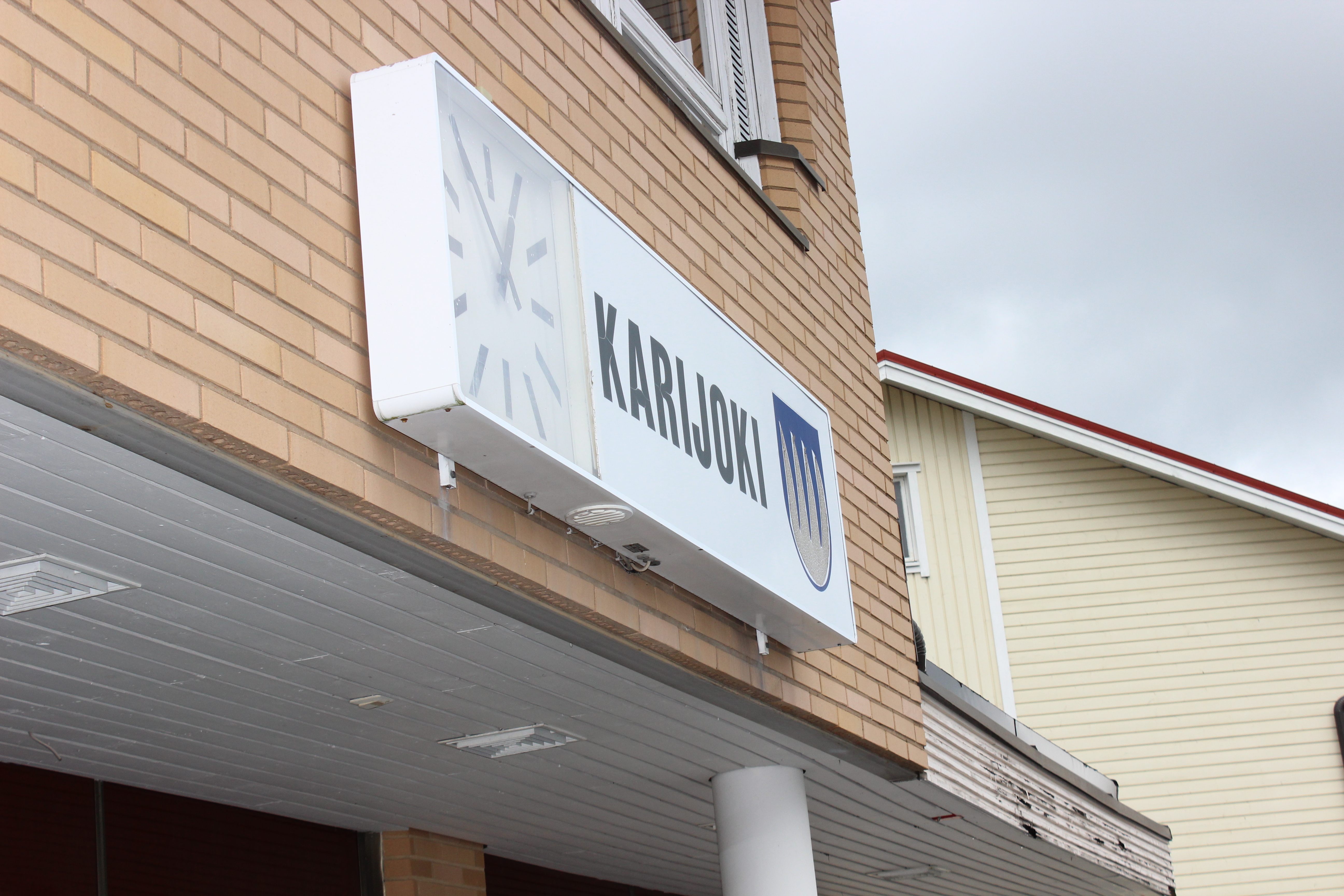 Karijoelle ehdotetaan lisää julkisia 
sähköautojen latauspisteitä
