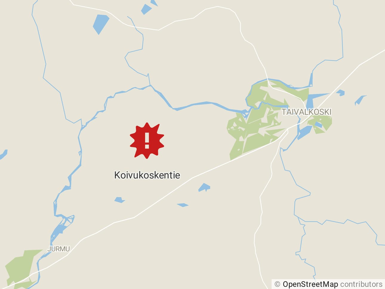 Syöksyvirtaus kävi kaatamassa puita noin kymmenen kilometriä Taivalkosken keskustasta länteen olevalla tiellä.