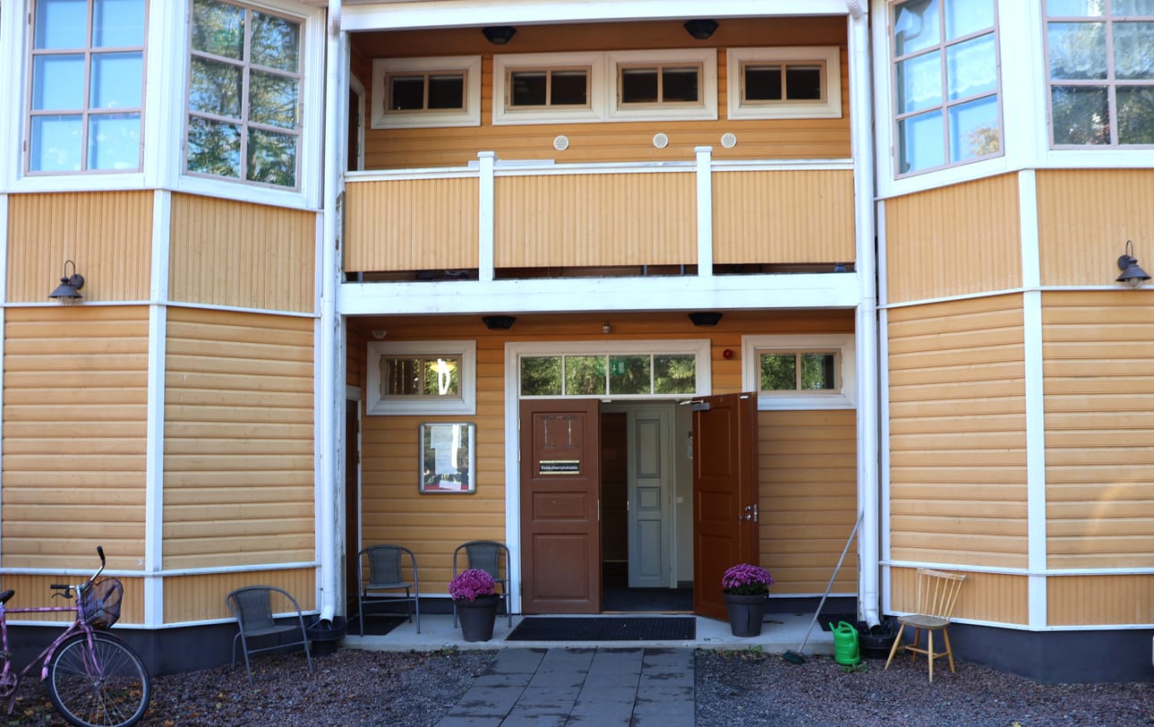 Kristiinan suomalaisen seurakunnan neuvosto päätti sijaiselle maksettavasta palkasta, johon vaikutti muun muassa seurakunnan hankala tilanne. Arkistokuva.