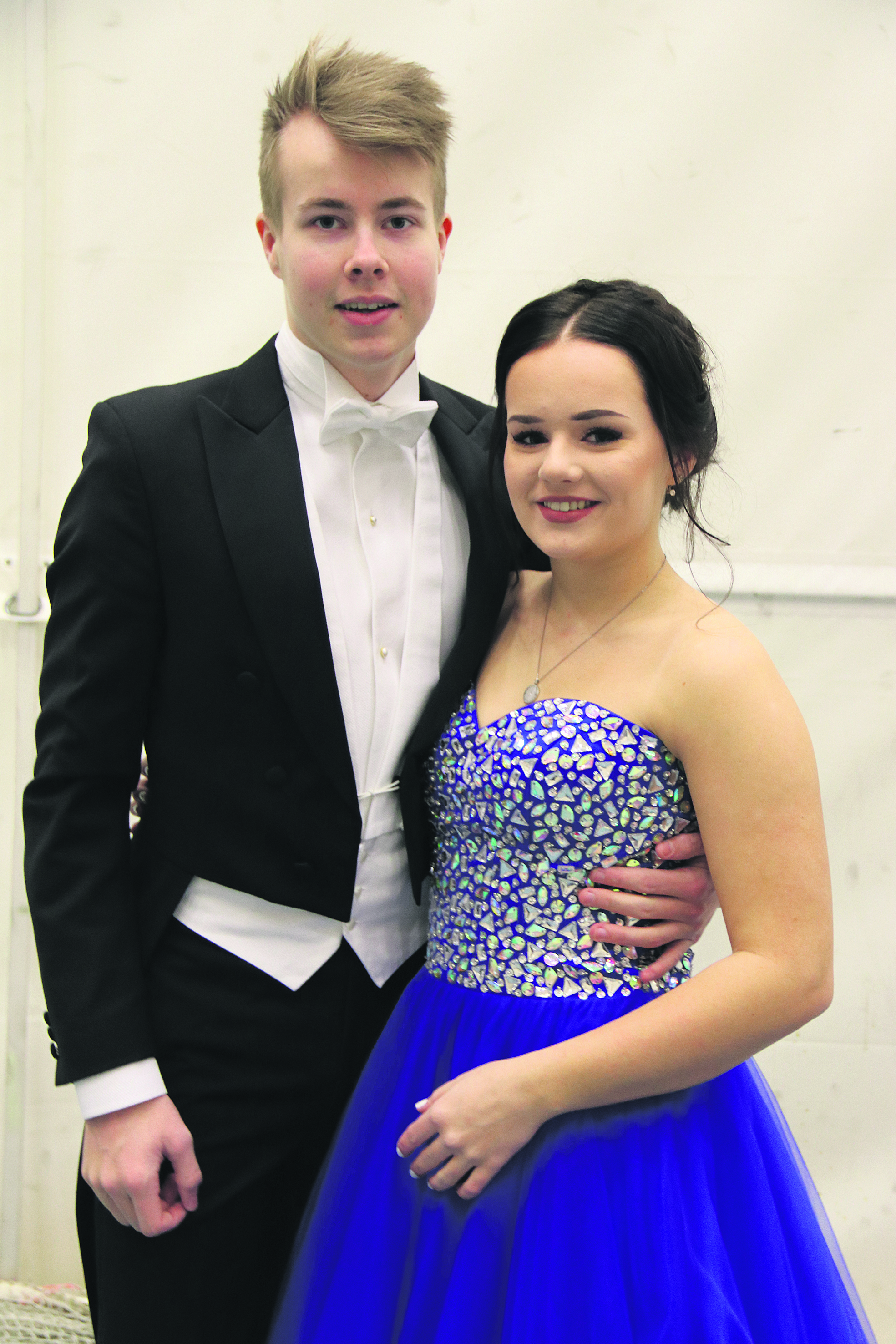 Niina Jaaran parina tansseissa oli poikaystävä Teemu Säily.