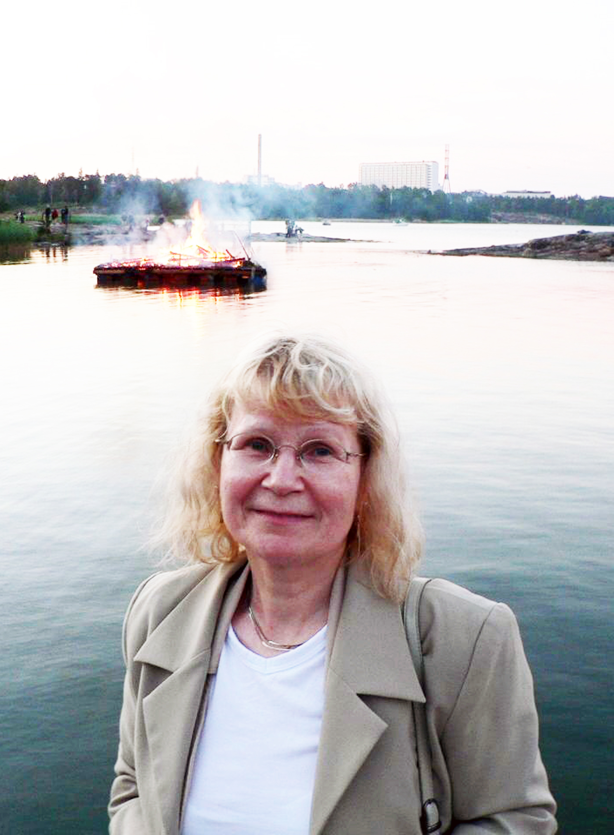 Saara Lampisen mukaan selvitettävä ei lopu, kun sukeltaa sukututkimuksen maailmaan.
