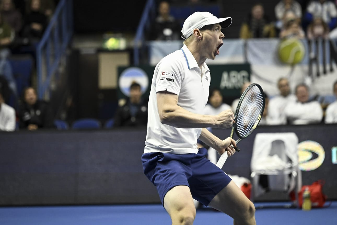 Suomalaisodotukset kohdistuvat miesten nelinpelissä Harri Heliövaaraan. LEHTIKUVA / Emmi Korhonen