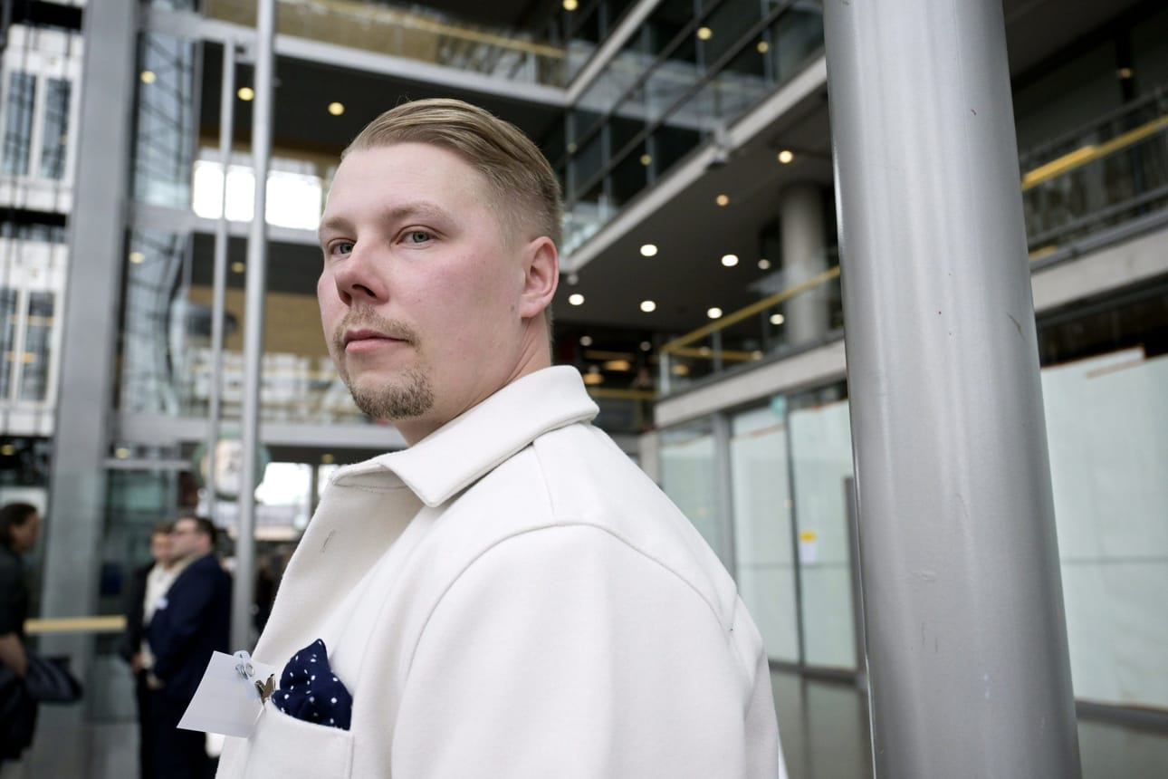 Päävalmentaja Mikko Hallikainen, 33, myöntää seuran kotistadionin olosuhteissa olevan parannettavaa, mutta urheilullisia esteitä hänkään ei nousulle näe. LEHTIKUVA / Antti Aimo-Koivisto