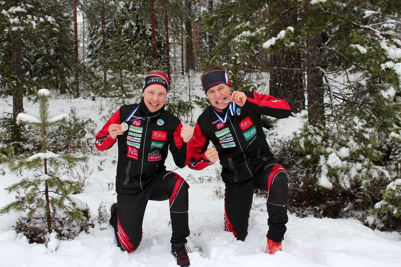 Parisprintin hopea maistui Santeri Aikiolle (oik.) ja Teemu Tauriaiselle.
