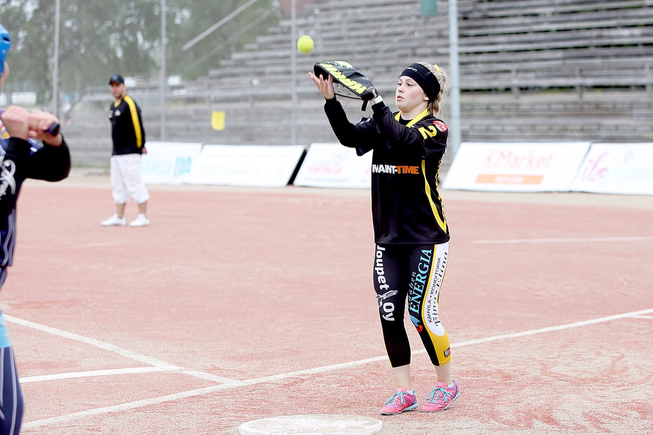 Sofia Tuovisen johtama PattUn ulkopeli tarjosi Kannuksessa kotijoukkueelle vain seitsemän kolmostilannetta.