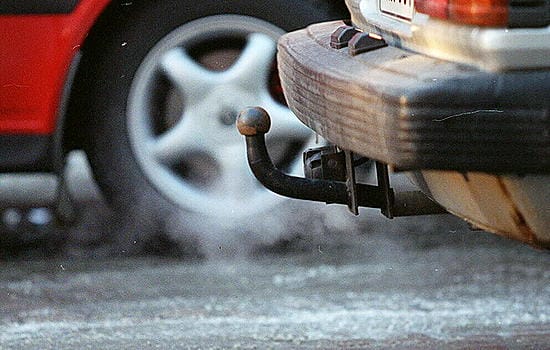 Ilmansaasteet pysyvät paikoillaan iversiotilanteessa.