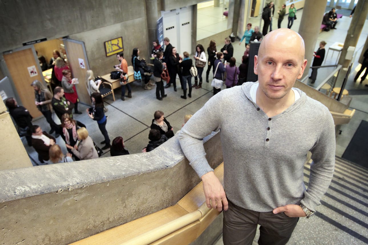 Suomessa pitäisi olla sellaisia paikkoja, joista ongelmatilanteissa kannabiksen käyttäjät voisivat saada nimettömästi apua ja neuvontaa”, sanoo Ehkäisevän päihdetyön Ehyt ry:n asiantuntija Jussi Perälä.