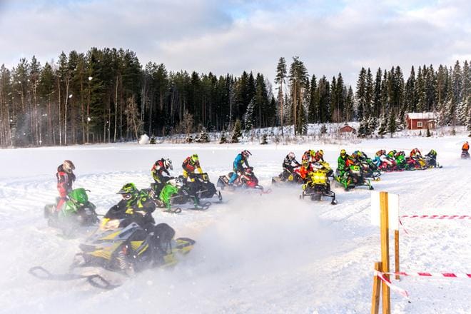 Soinin Moottorikerho ry järjesti moottorikelkkailun Cross Country SM-kisat Vuorenmaassa kolme vuotta sitten. Seuran puheenjohtaja Atte Laitila harmittelee, että seuran kannalta oli tosi huono juttu, että Vuorenmaassa ei nyt voi järjestää mitään kisoja tai tapahtumia.