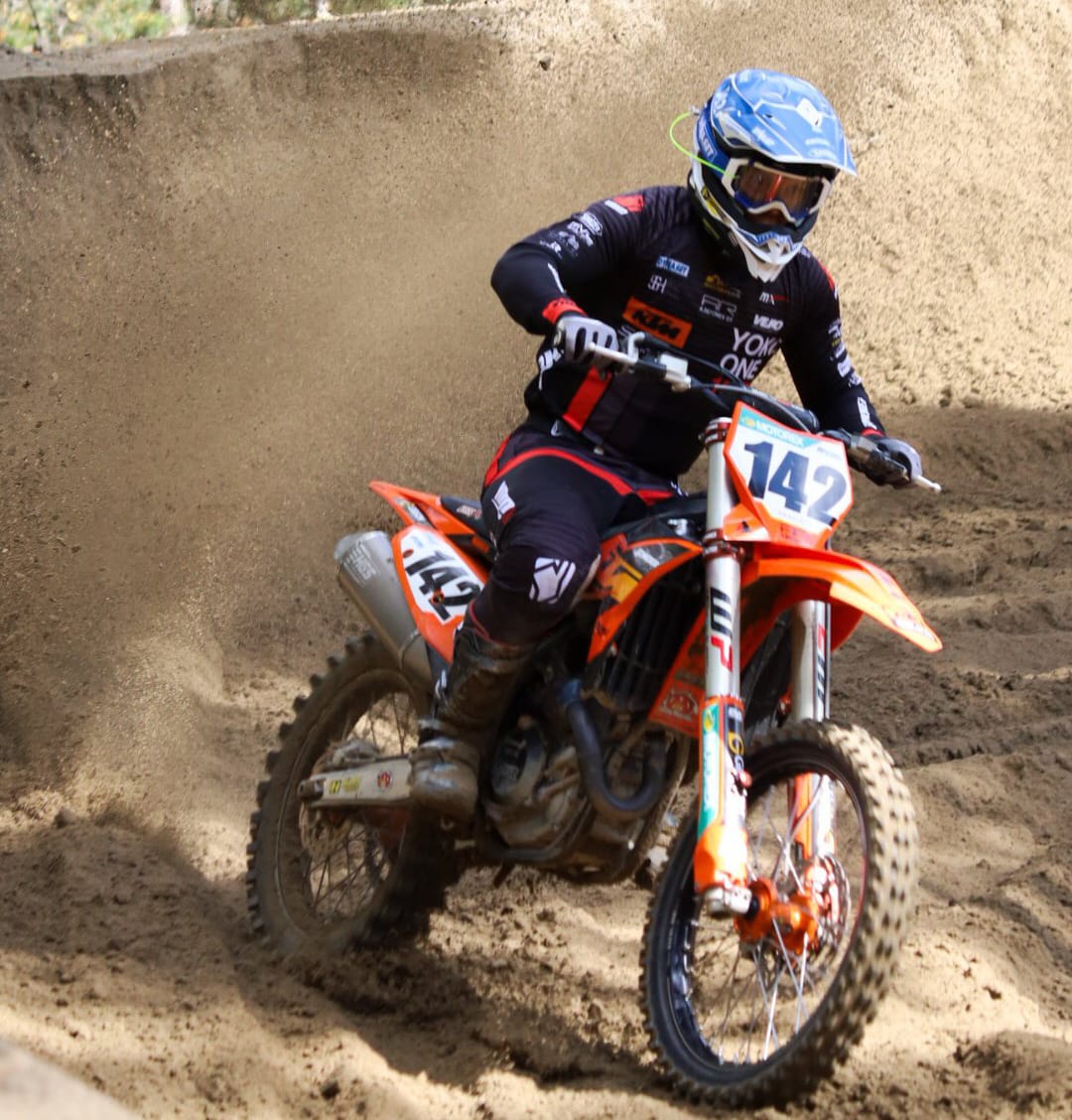 Tuore EMX Open -luokan Euroopan mestari Jere Haavisto (TamMC) loisti SM-kauden toiseksi viimeisessä kilpailuviikonlopussa Alavudella.
