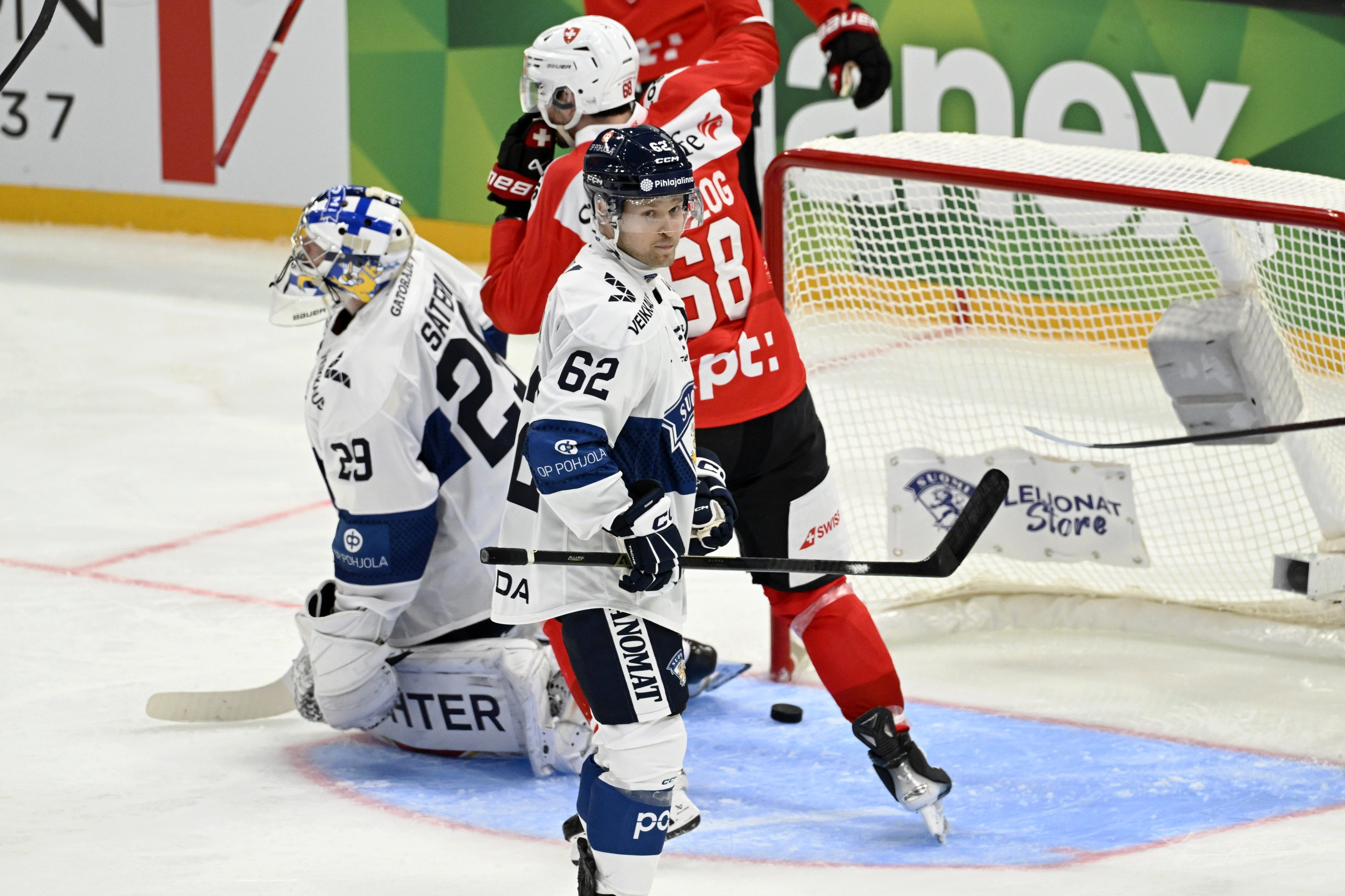 Leijonat taipui EHT-avauksessaan Sveitsille – Innalan ylivoimamaali turnausisännän ainokaisena