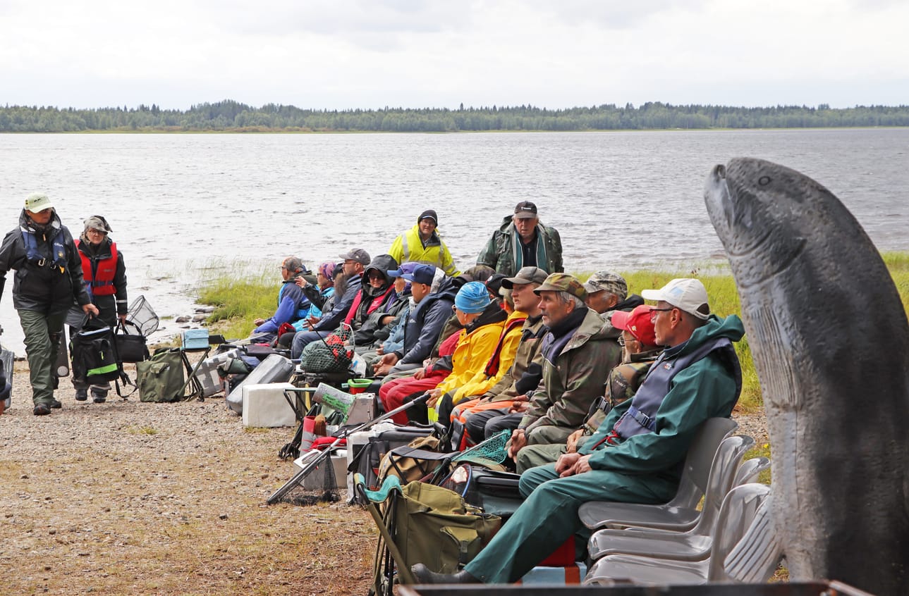 Kesäpilikin MM-kilpailujen finaalipäivänä pilkittiin tuulisessa ja ajoittain sateisessa säässä.