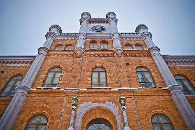 Kuvituskuva: Henri Koskinen