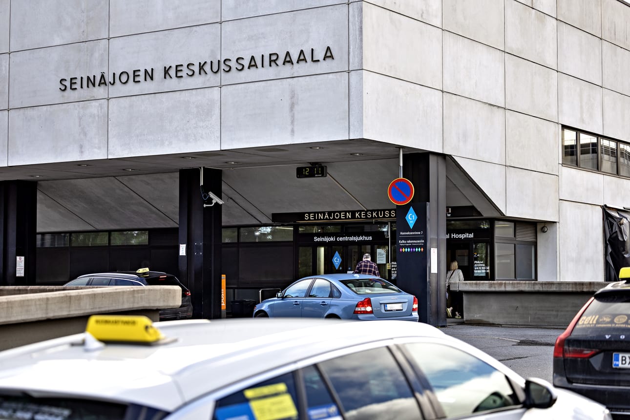 Etelä-Pohjanmaan hyvinvointialue aikoo hakea lisäaikaa alijäämien kattamiseen. Arkistokuva.