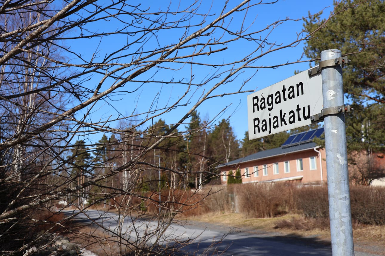 Rajakadun aiotaan rakentaa kaksi uutta rivitaloa.
