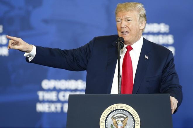 Presidentti Donald Trumpin mielestä kauppajärjestö WTO rajoittaa Yhdysvaltain kauppapolitiikkaa. Samaan aikaan Trump haluaa suojella Yhdysvaltain teollisuutta tulleilla. KUVA: EPA