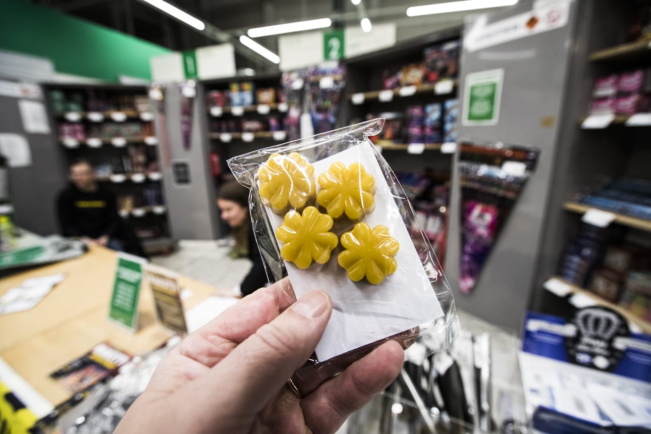 Mehiläisvaha on vaihtoehto tinan valantaan.