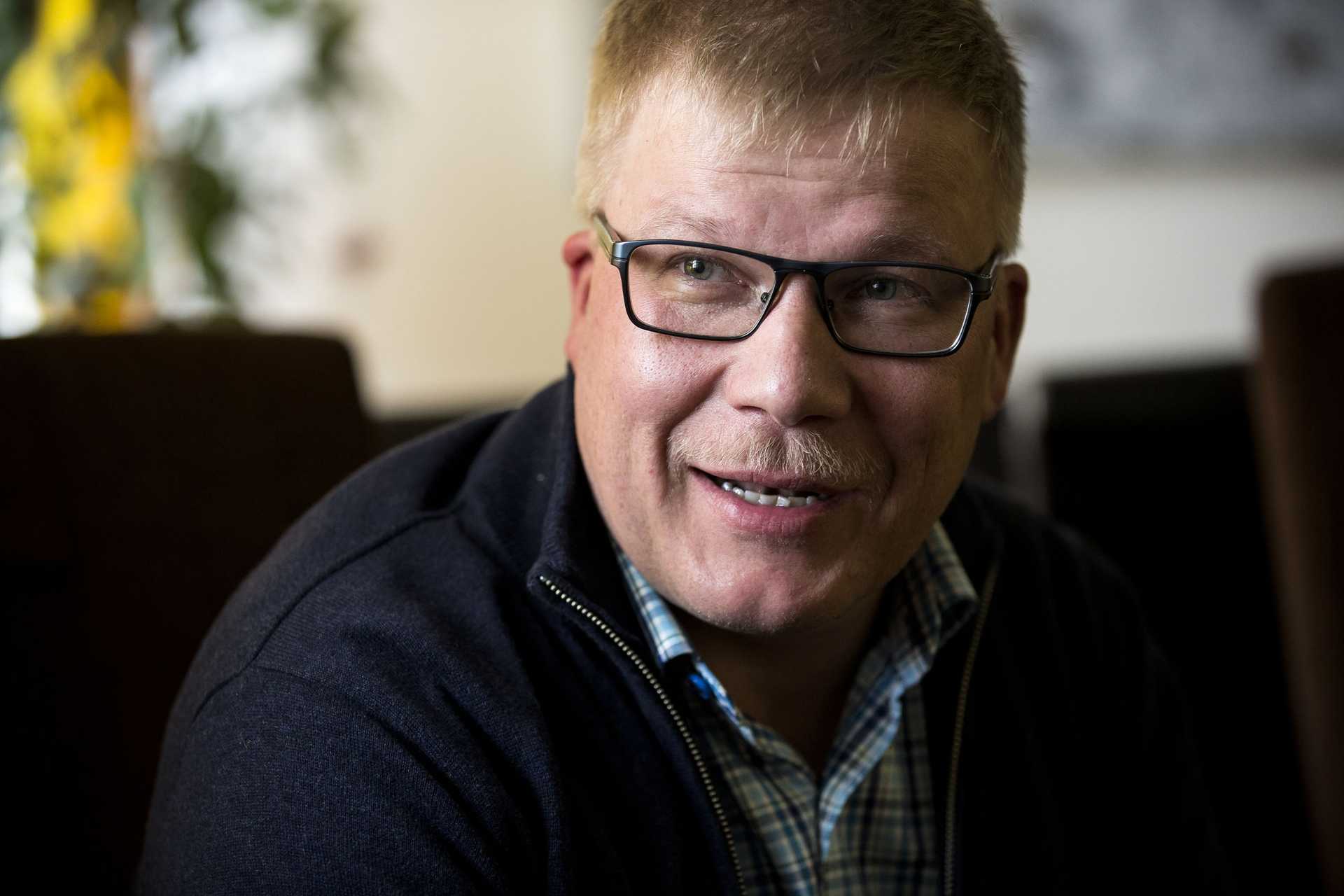 Parkkila ei kannata kodinturvajoukkoja: "Väkeä tarvitaan, ei valtion aseita"