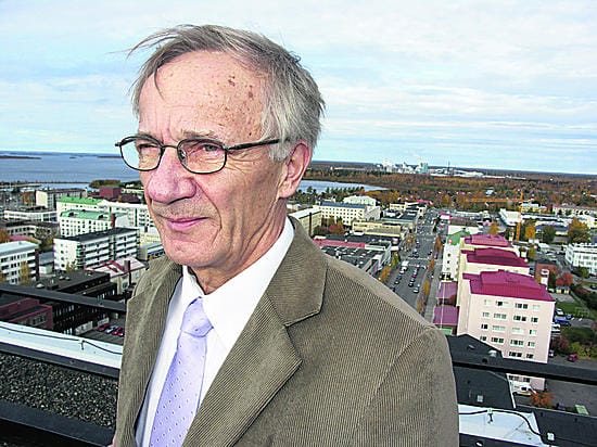 Kaupunginsihteeri Matti Kurkela on uransa aikana nähnyt kolmikannat ja koalitiot ja dynaamisen kaupungin sykkeen.