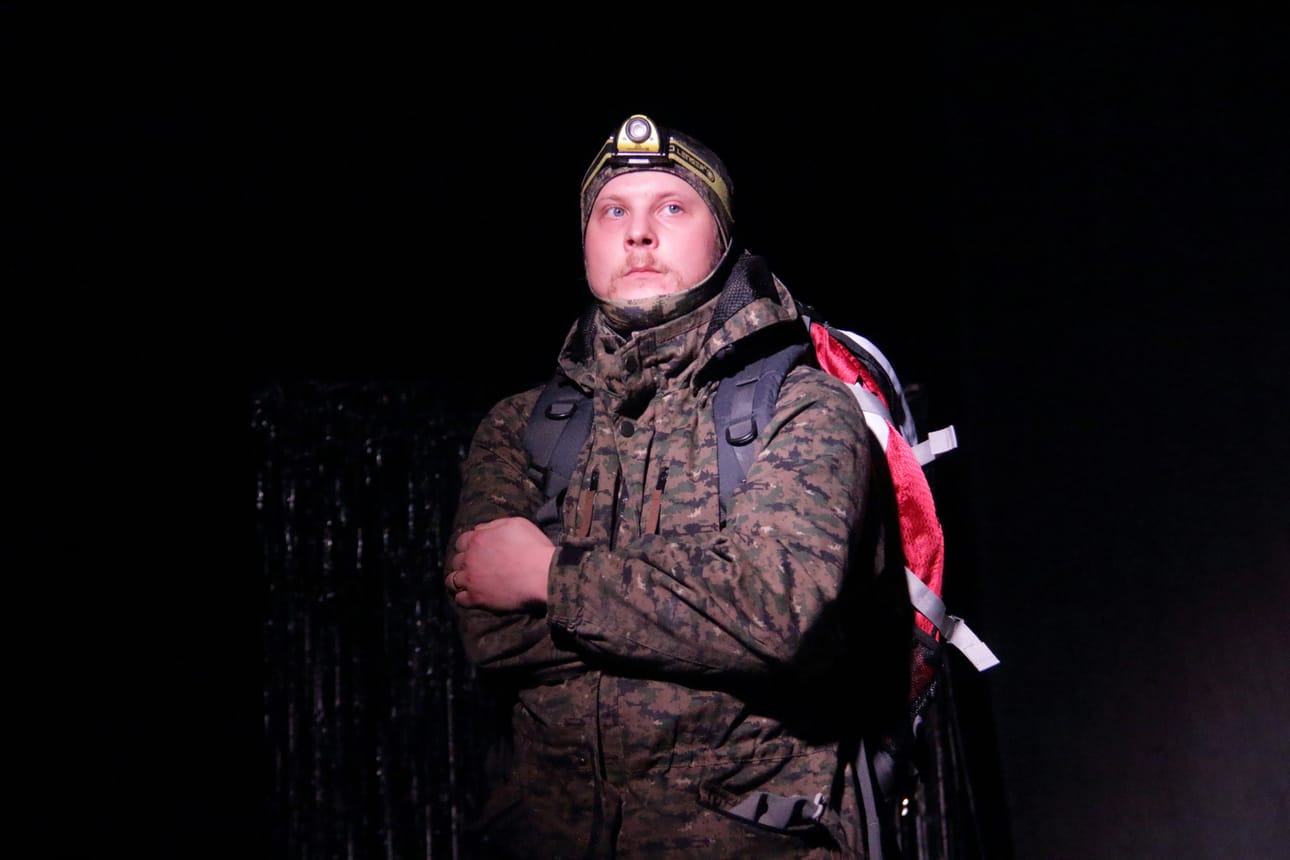 Luonnossa liikkujan hommat voivat mennä välineurheiluksi. Roolissa Jiri Björn.