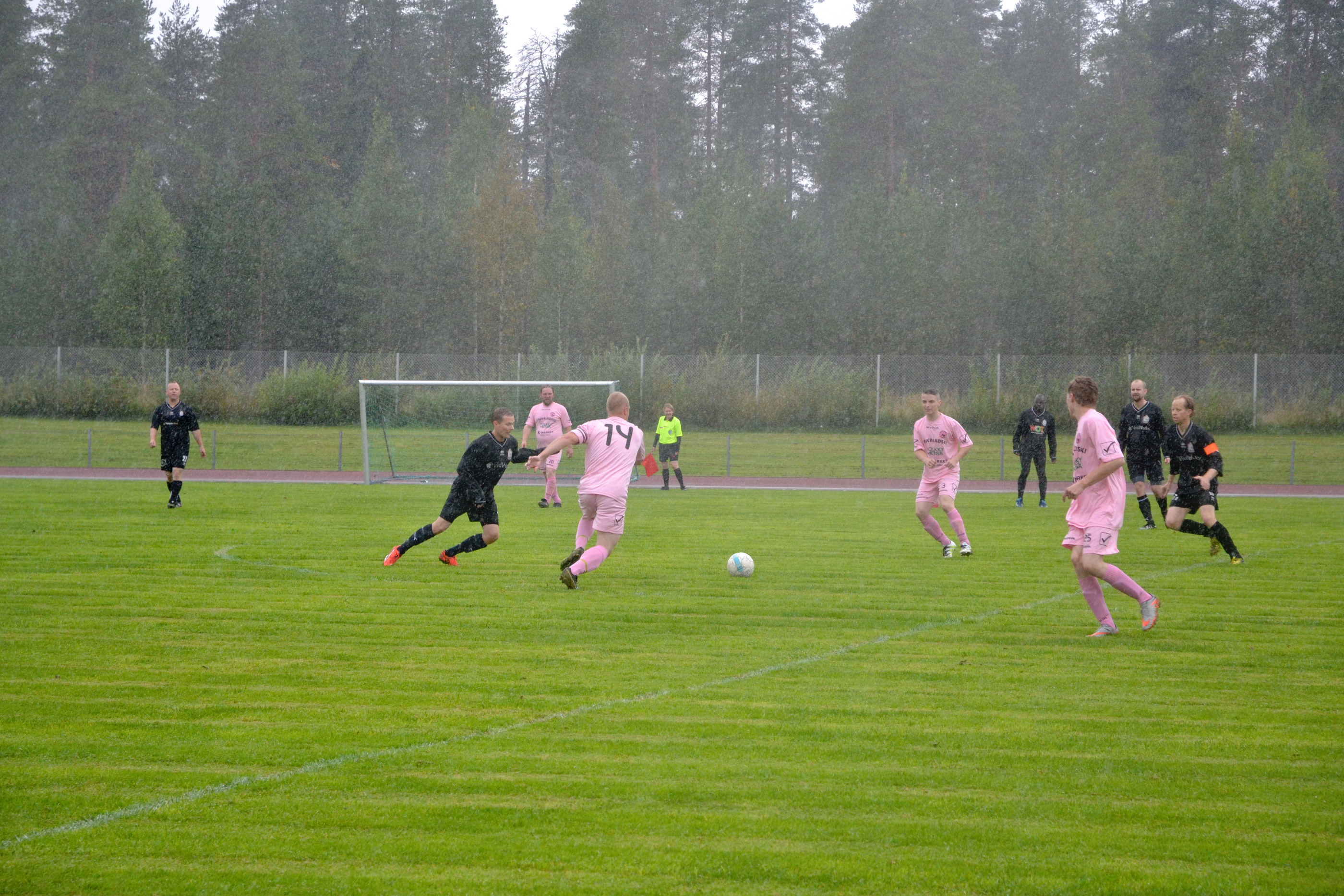 Historiallista: Taivalkosken Calcio voitti jalkapallo-ottelun vieraskentällä