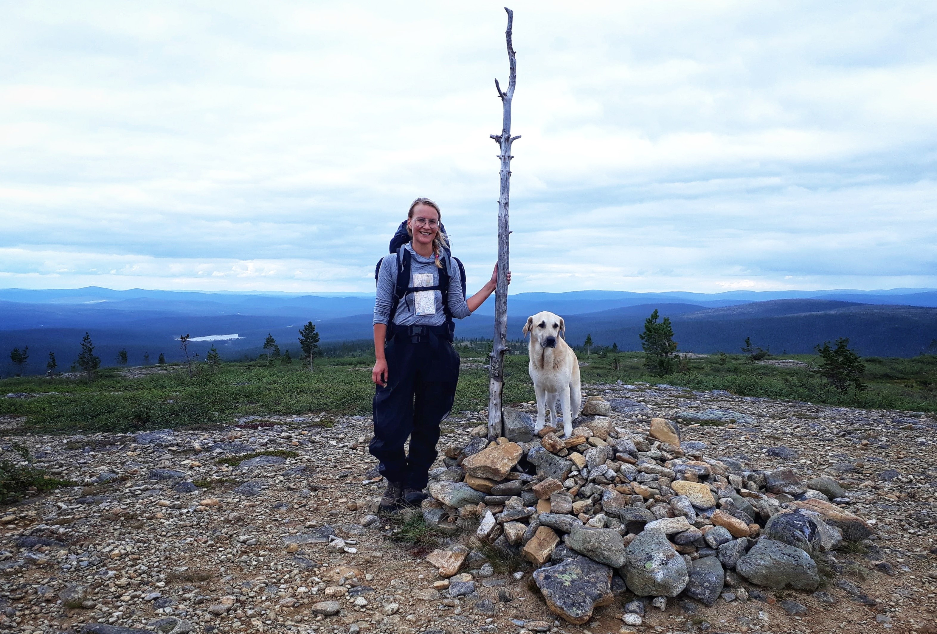 Oulussa varttunut eläinlääkäri Venla Jyrkinen varoittaa koirien liiasta inhimillistämisestä: "Koiran pitäisi saada olla koira" – Oman lemmikin kuolema sai Jyrkisen pohtimaan lajien välistä ystävyyttä