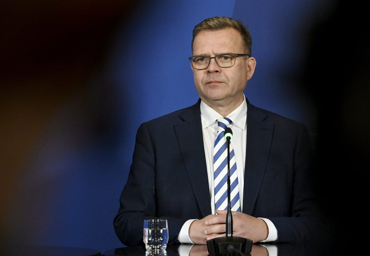 Hallituksen muodostaja, kokoomuksen puheenjohtaja Petteri Orpo vetää hallitusneuvotteluja Säätytalolla. LEHTIKUVA / MARKKU ULANDER