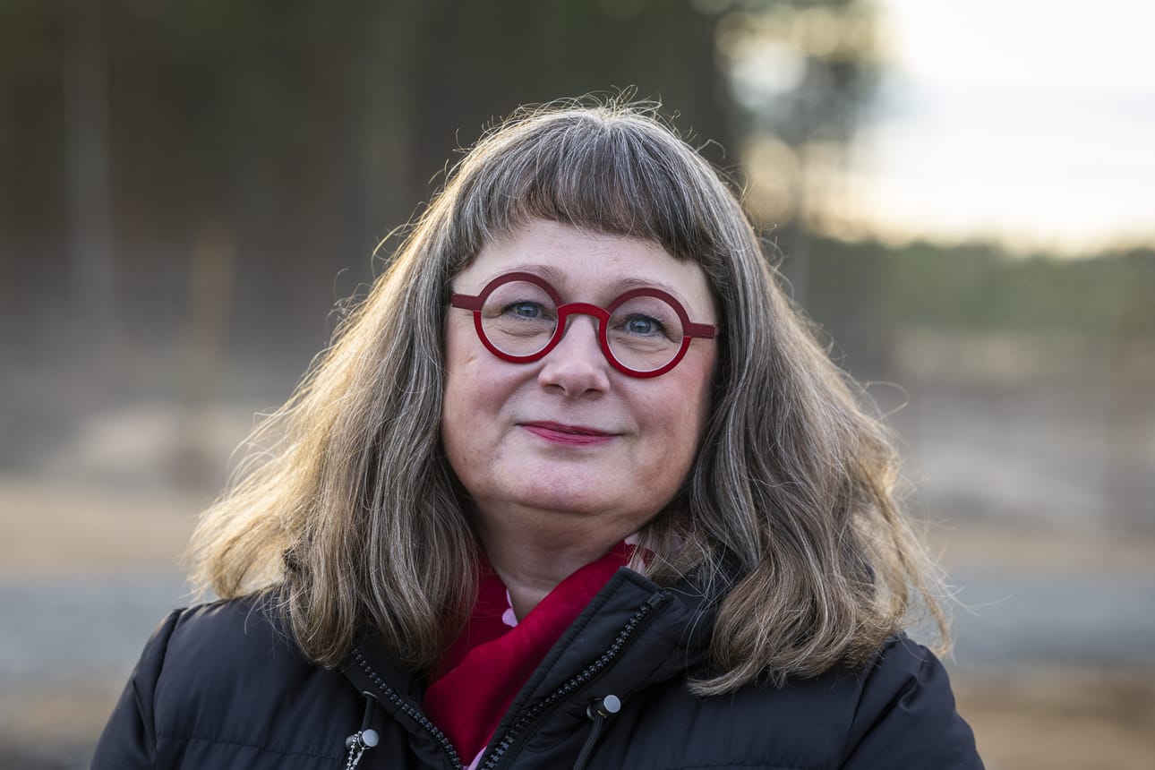Vivi Marttila sanoo, että jatkaa mielellään rakkaan kotikuntansa johdossa edelleen, jos kunnan päättäjät niin toivovat.
