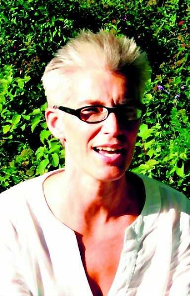 Feministinen professori. Tukholman yliopiston genustutkimuskeskuksen professori Tiina Rosenberg ymmärtää, että feminismiä pelätään, mutta hänen mielestään siinä täytyy olla potkua.