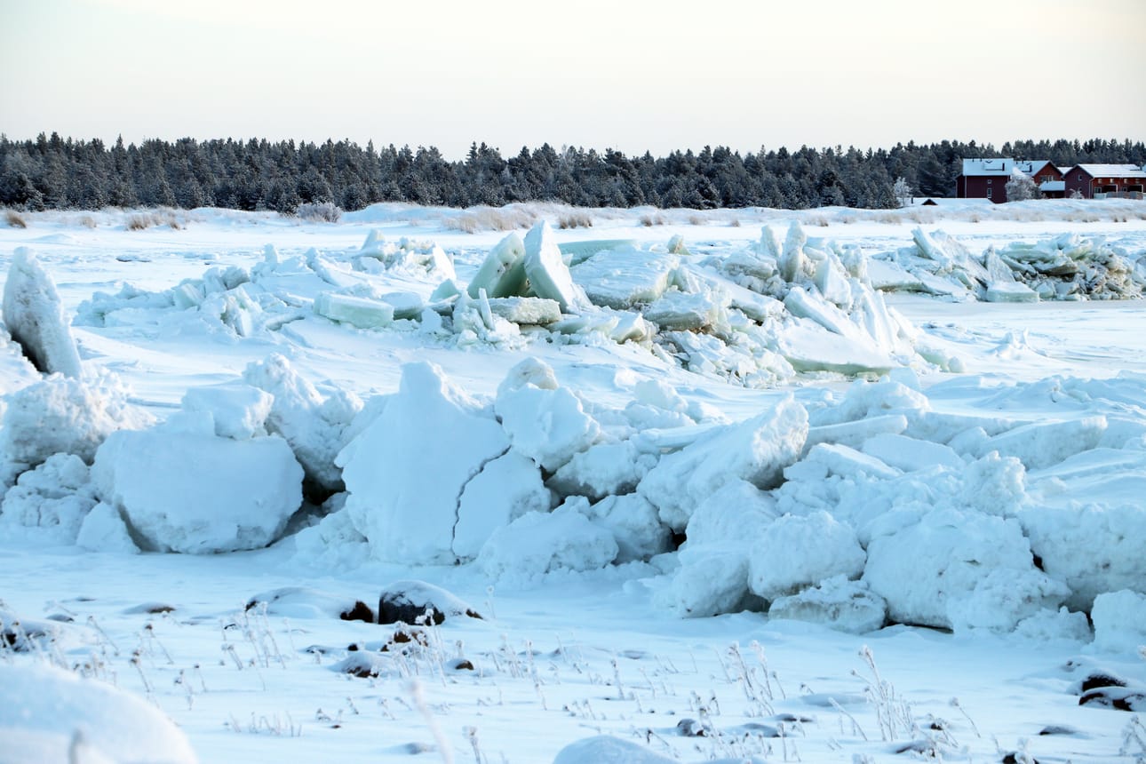 Hailuodossa kadonneen naisen etsinnät on keskeytetty.