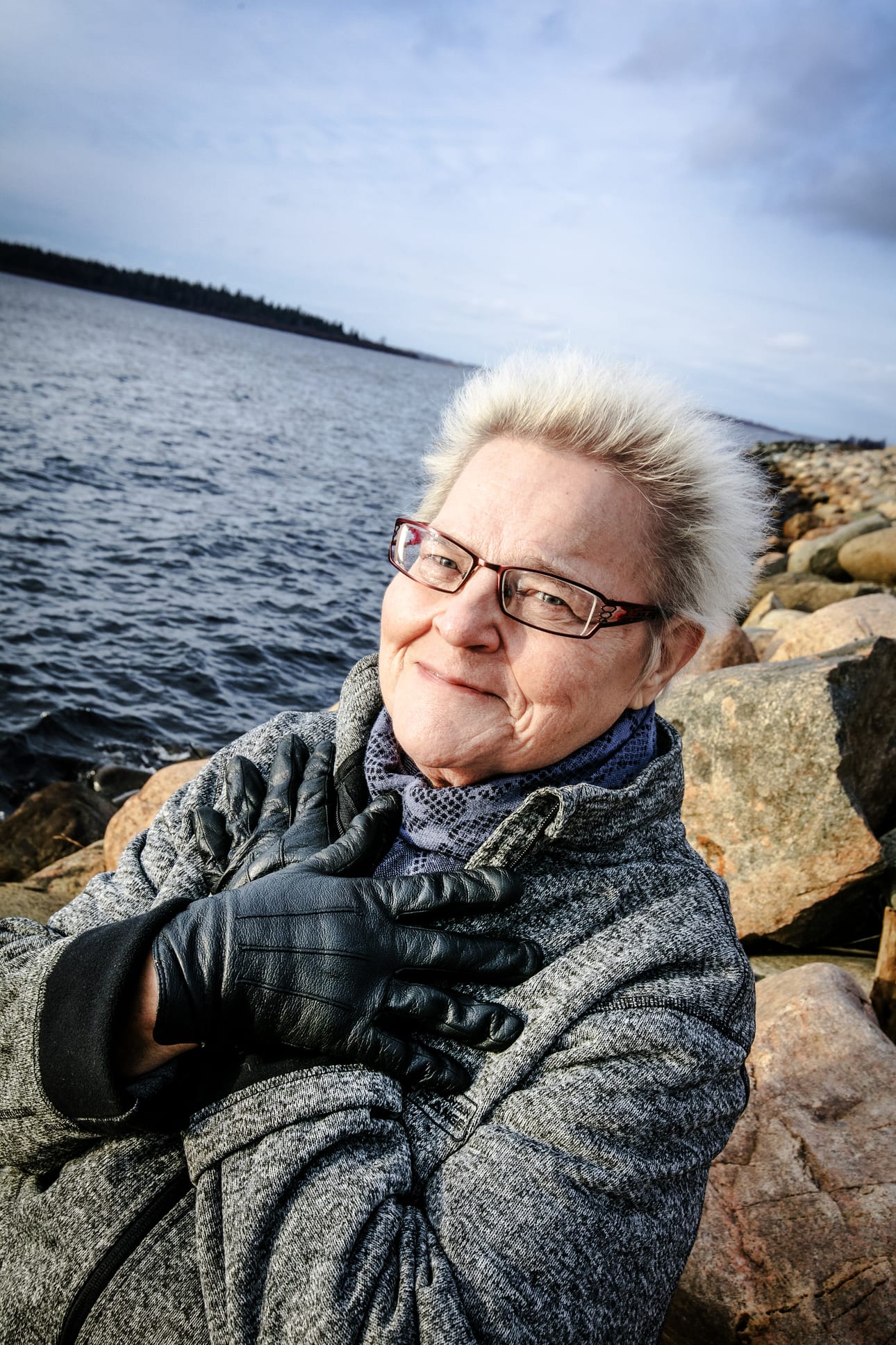 Iskelmälaulaja Arja Havakan esittää uudella singlellään Halleluja-kappaleen.