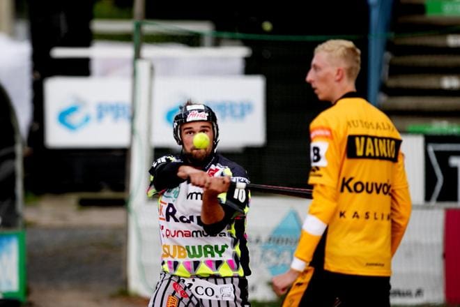 Jukka-Pekka Vainionpään merkkipaalut eivät jääneet kaikkien aikojen lyöntiennätykseen. Hän sai rikki myös 800 Superpesis-juoksun rajan. Hän teki sen 261 ottelussa, nopeammin kuin kukaan muu. KUVA: JAAKKO ELENIUS