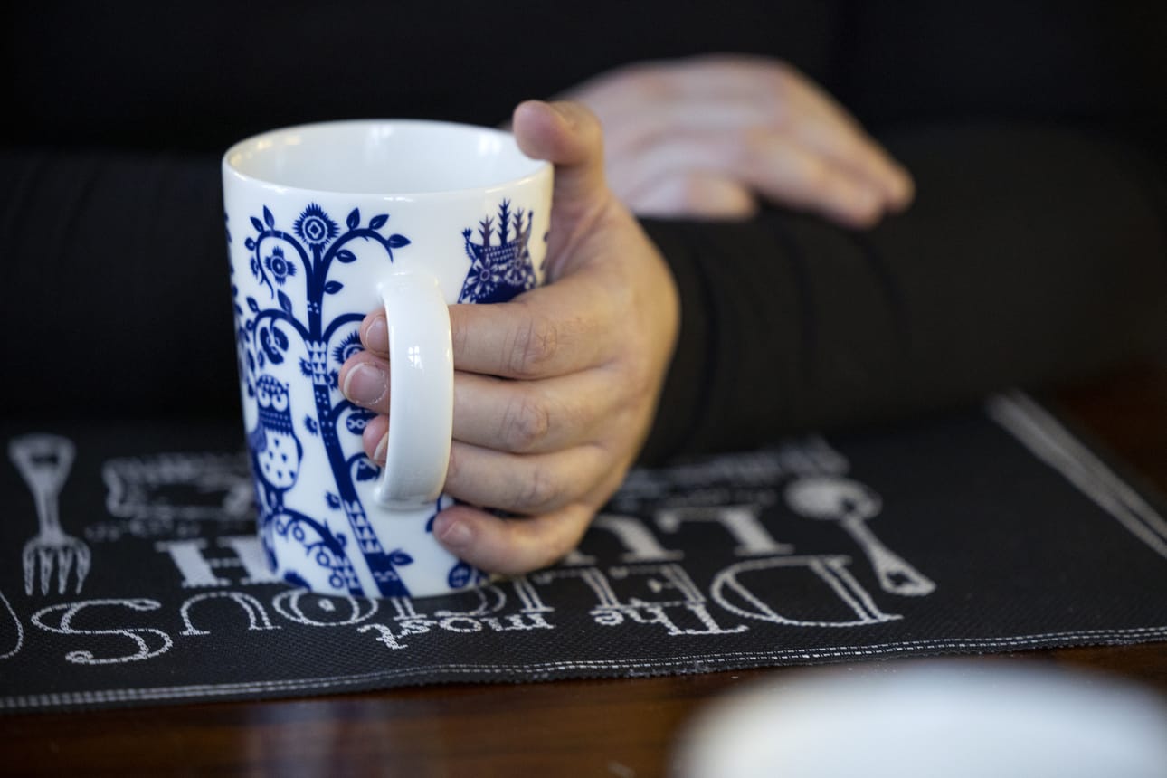 Emilia Hautala ei unohda koskaan joulua 2020. Aattoillan ilo vaihtui lohduttomuuteen seuraavana aamuna, kun Hautalan kotiovelle ilmestyivät kaksi poliisia ja pappi. He toivat suru-uutisen.