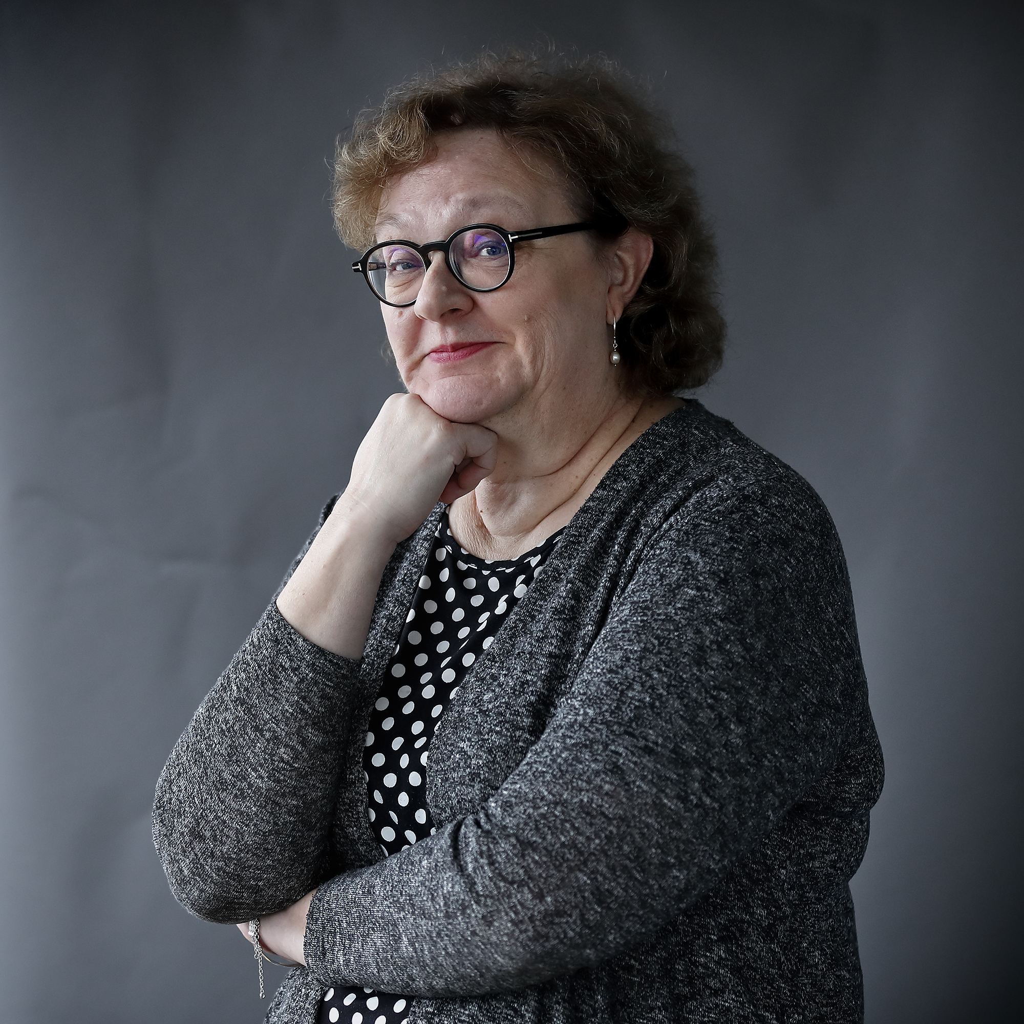Muistisairaus kuorii ihmisen kerros kerrokselta