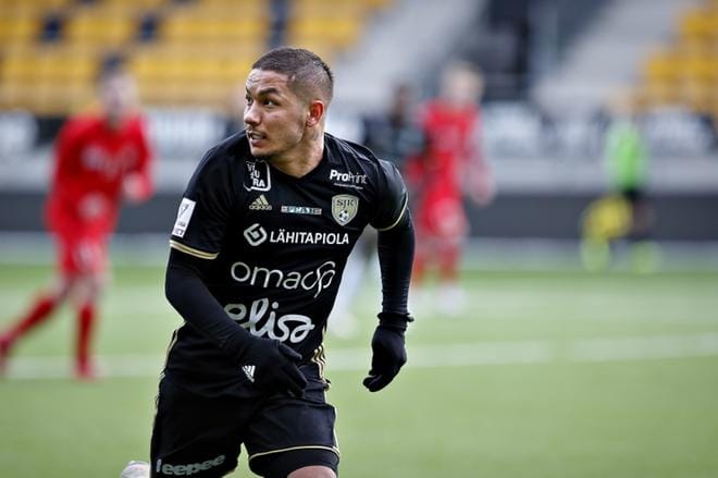 SJK:n Moshtagh Yaghoubi on jalkapalloliigan nimekkäimpiä pelaajia. KUVA: TOMI KOSONEN