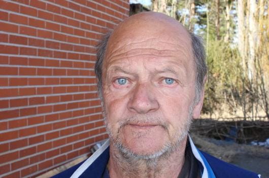 Soinissa ja Lehtimäellä pitkään liikunnanopettajana toiminut yleisurheilumies Ilpo Kaukoranta on huolissaan Etelä-Pohjanmaan kestävyysjuoksun tilasta. KUVA: TAUNO RIIHILUOMA