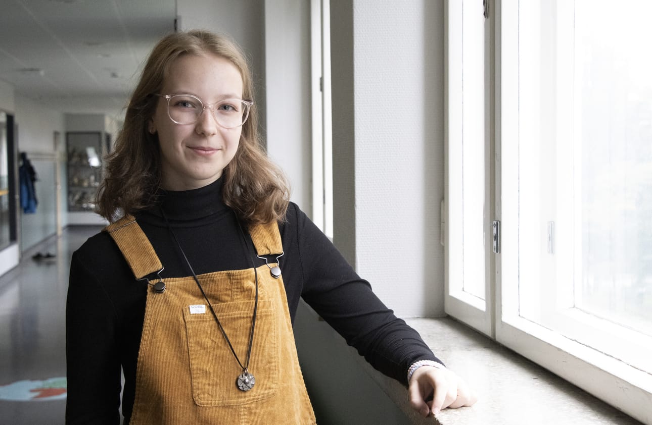 Seinäjoen lyseon Julia Ahvenniemi, 14, pääsee valitsemaan tämän vuoden Nuori Aleksis -voittajaa yhdessä neljän muun raatilaisen kanssa. Hän tiesi heti, että aikoo lukea kaikki listan kirjat.