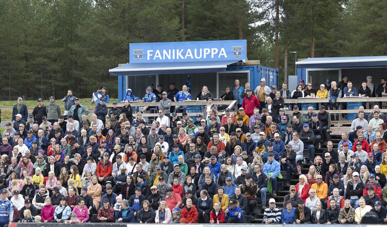 Sarkkirannan pesäpallopyhätön kakkospuolen askeettisiin olosuhteisiin on tulossa parannus.