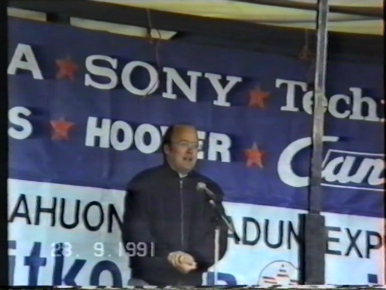 Katso video: Tällaista oli ensimmäisillä Perunamarkkinoilla vuonna 1991 – löydätkö markkinakansa joukosta tuttuja kasvoja?