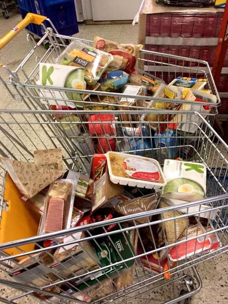 Ruukin K-marketin juhannustempaus sai aikaan ennennäkemättömän somemyllytyksen. Kuva: Katja Korvanen