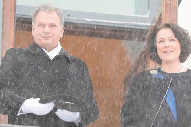Tasavallan presidentti Sauli Niinistö ja rouva Jenni Haukio edustivat yhdessä torstaina virkaanastujaisissa. Perheeseen syntyi poikavauva perjantai-iltana. KUVA: Kimmo Penttinen