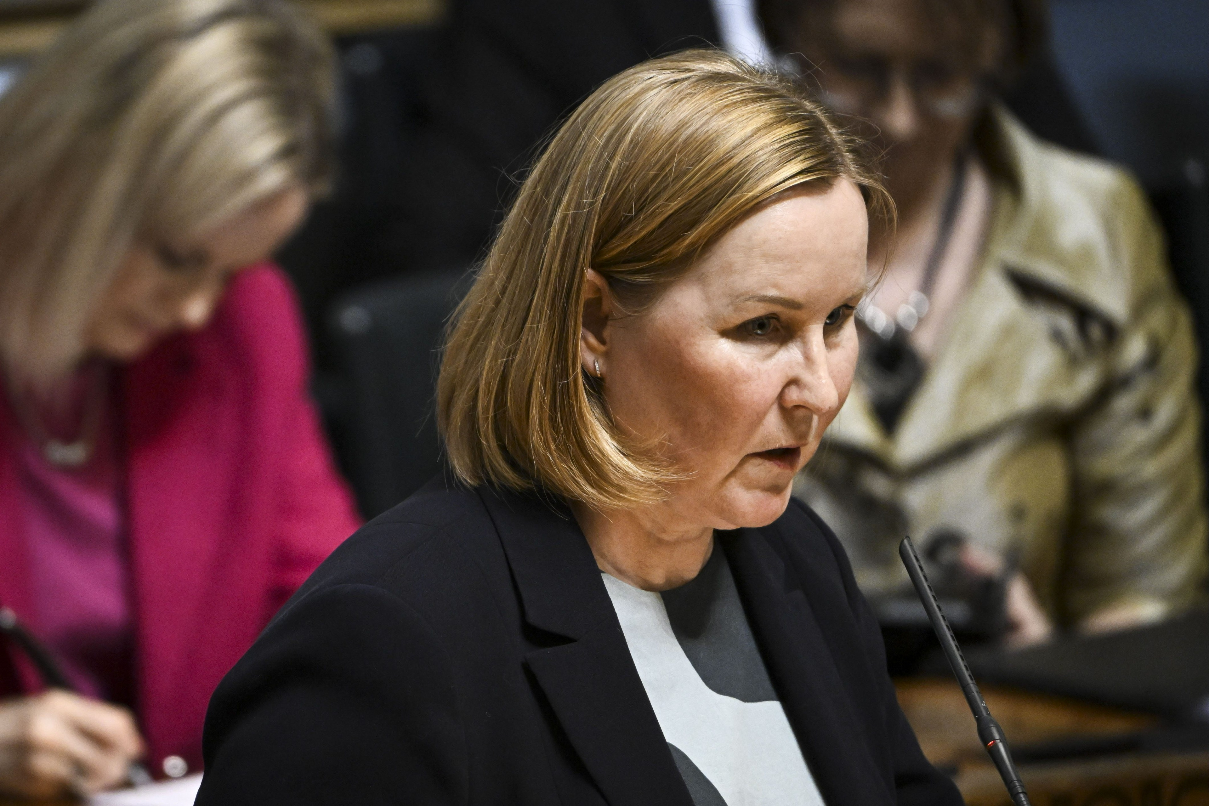 Eduskunta äänestää perjantaina sairaalaverkostoa koskevasta välikysymyksestä ja sosiaali- ja terveysministeri Juuson luottamuksesta.