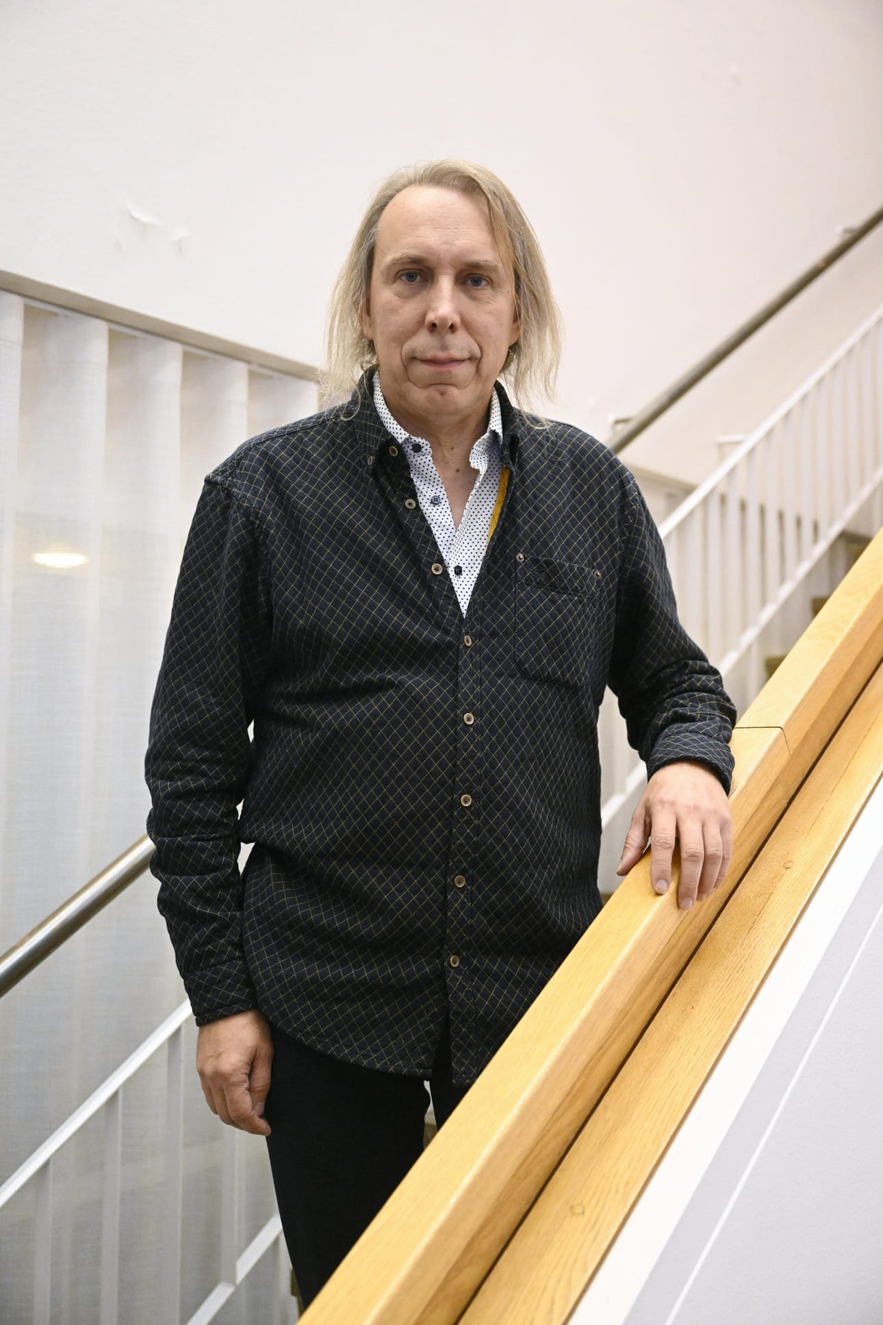 Jyväskylän yliopiston yhteiskuntapolitiikan professori Teppo Krögerin mukaan vanhustenhuollon tilanne näyttää huolestuttavalta jo nyt, sillä järjestelmä ei ole ollut kovin kehittynyt tai toimintakykyinen oikein missään vaiheessa.