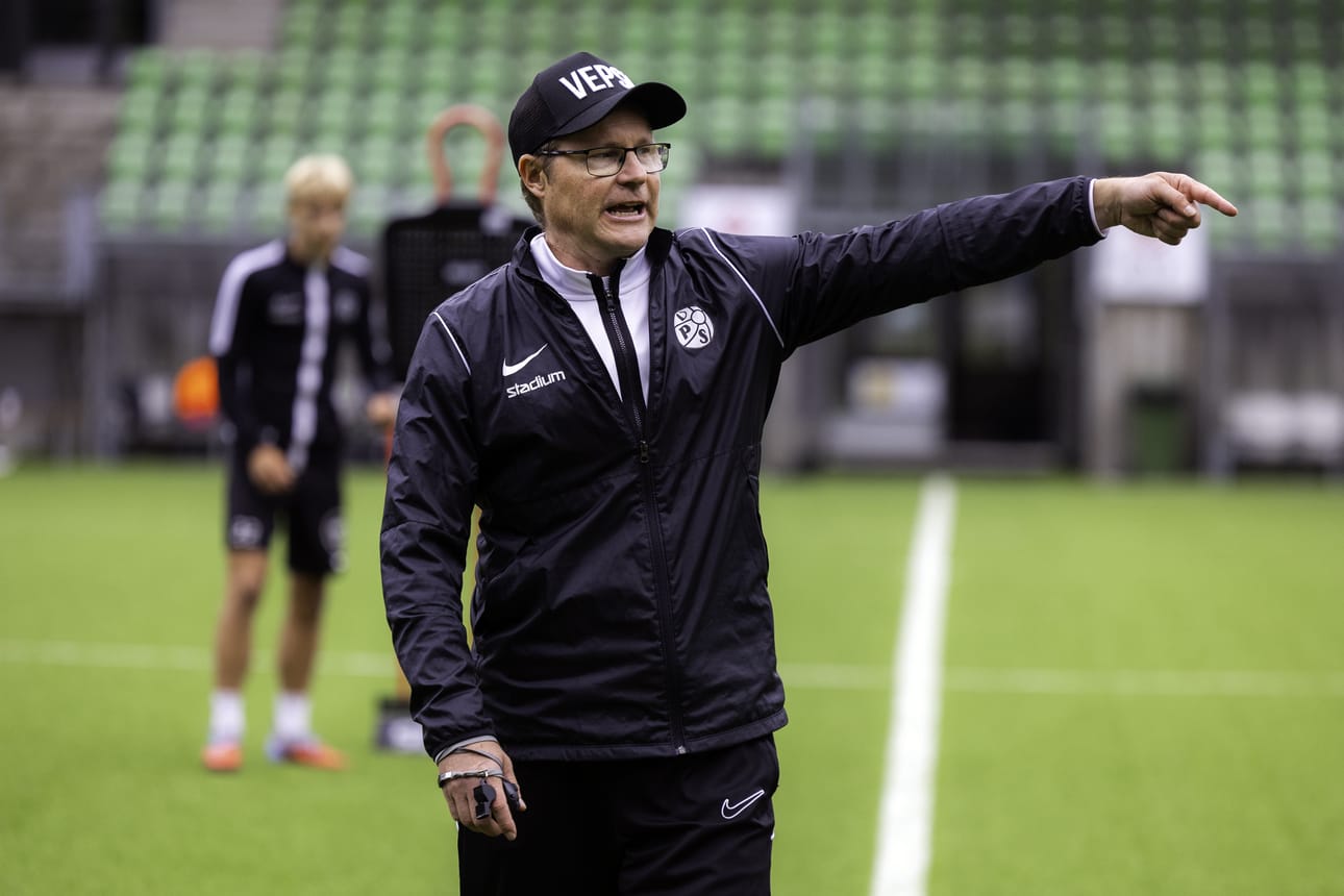 Ville Priha on toiminut Vaasan Palloseurassa monissa eri rooleissa. Hän on entinen jalkapalloliigan pelaaja. Arkistokuva.