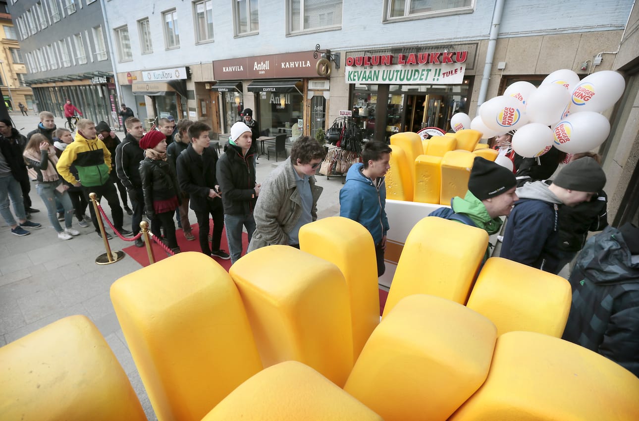 Ravintolan eteen ehti muodostua noin 50 ihmisen jono ennen ovien avaamista.