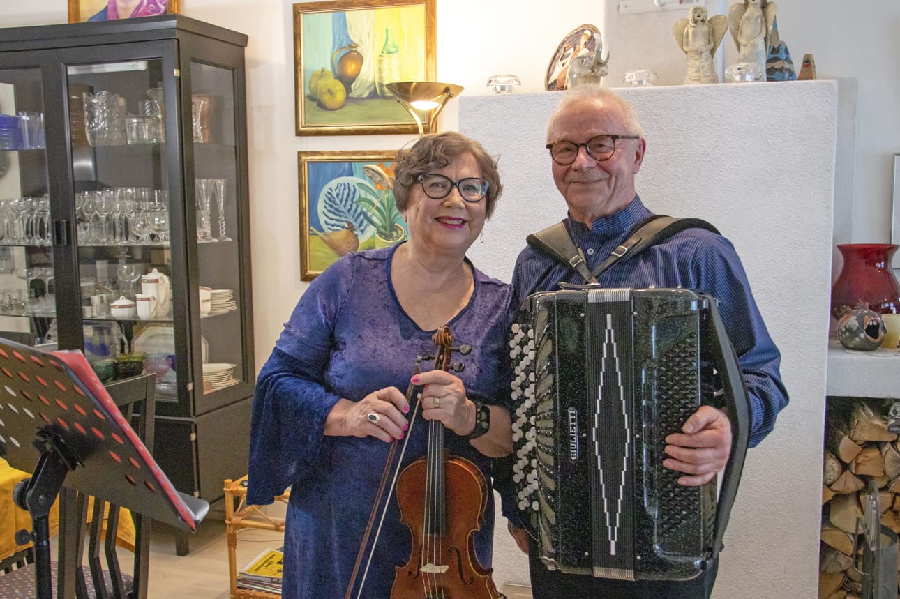 Duo Ritunski eli Riitta Polvi-Karjalainen ja Unto Karjalainen pokkasivat tämän vuoden Kempeleen kulttuuripalkinnon.